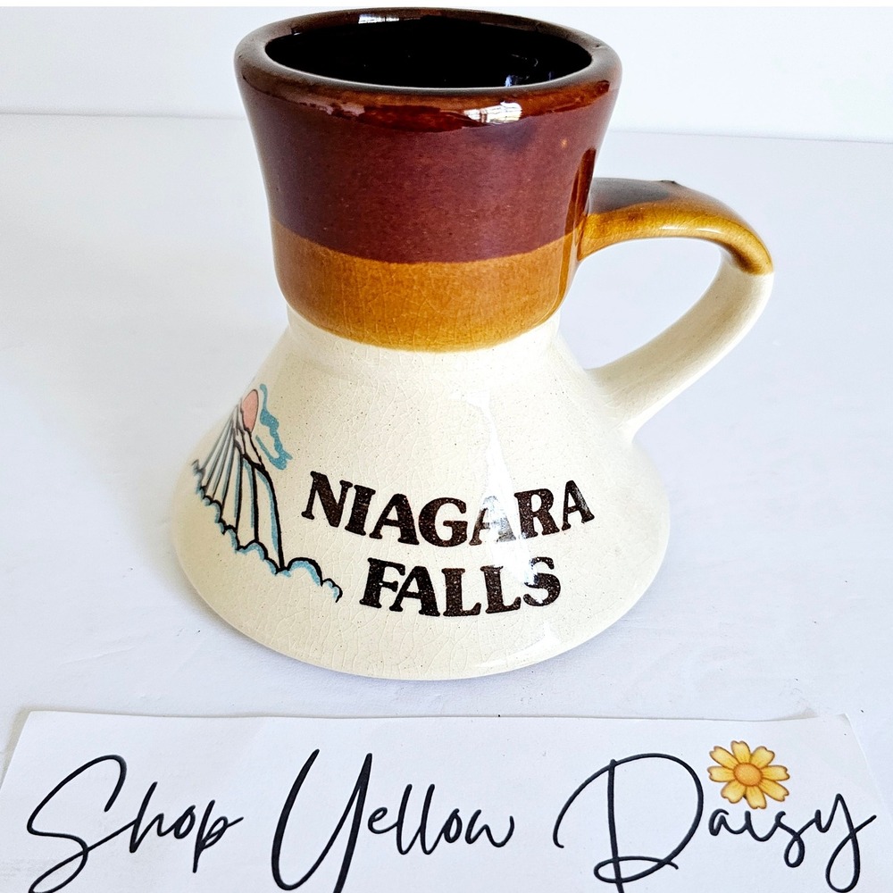 Vintage Niagara Falls Souvenir Ceramic Coffee Mug Two-Tone‎ Design - M380.2